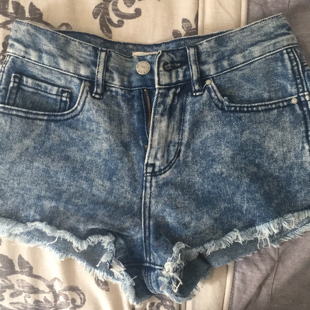 Bullhead high rise shorts size 23